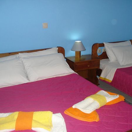 Iris Hotell Arachova Exteriör bild